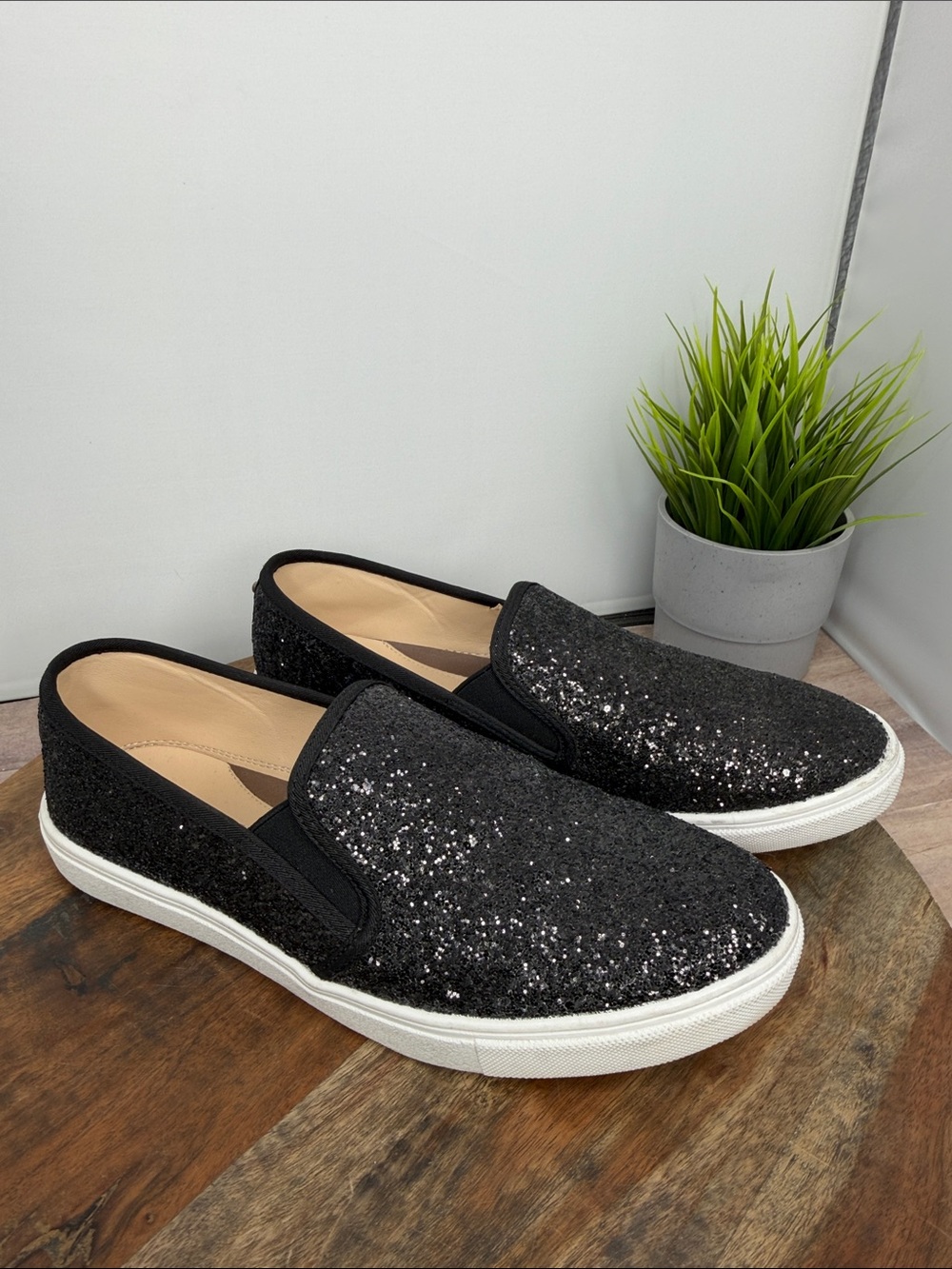 Fever Sole - Women's Black Glitter Slip-On Sneakers - Size: 40 (9)